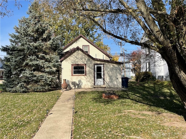 exterior space featuring a front lawn