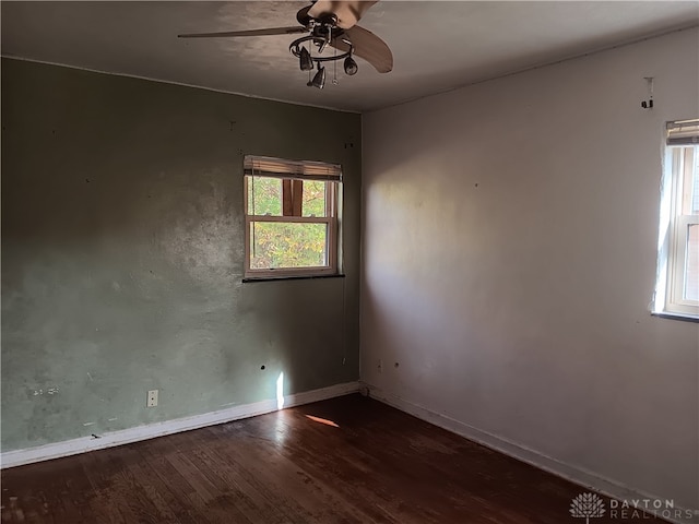 unfurnished room featuring wood-type flooring and ceiling fan