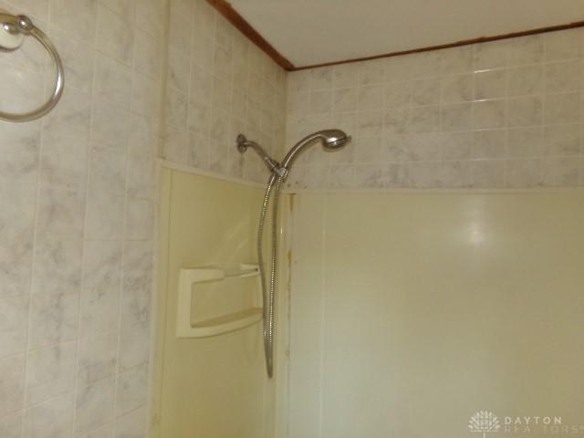 interior details with tiled shower