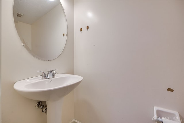 bathroom featuring visible vents