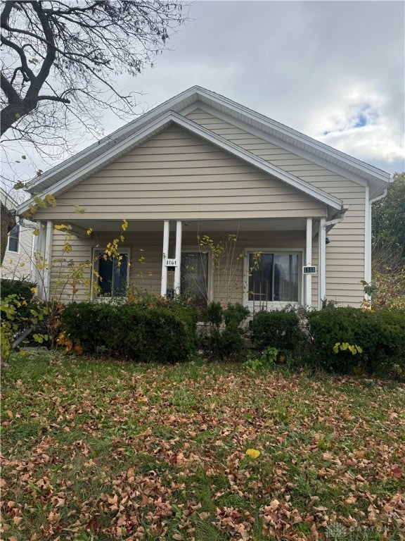 view of front facade with a porch