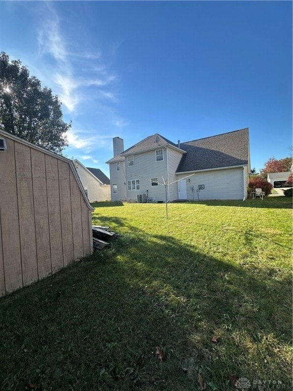 view of yard with cooling unit