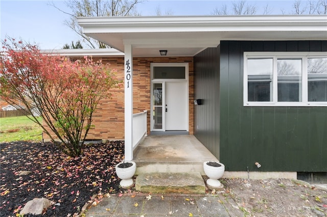 view of entrance to property