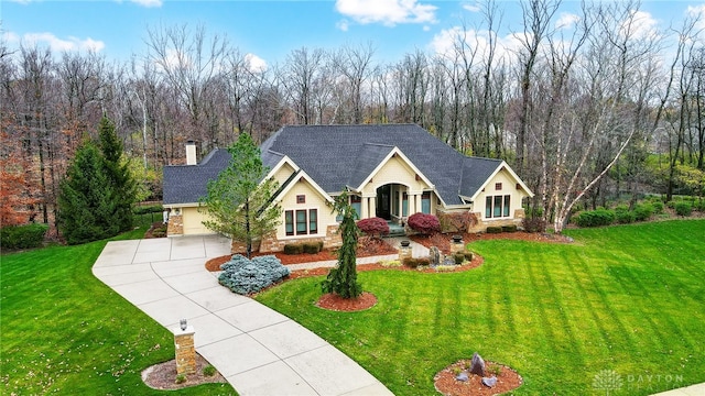 view of front of house with a front lawn