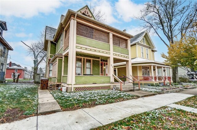 view of front of home featuring covered porch