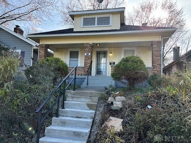 view of front facade with covered porch