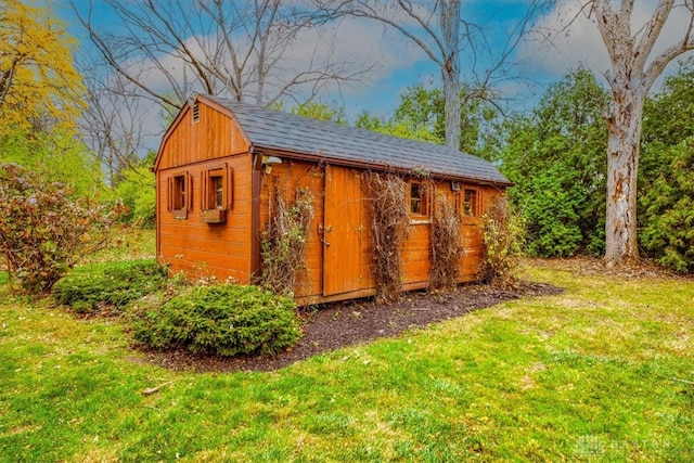 view of outbuilding