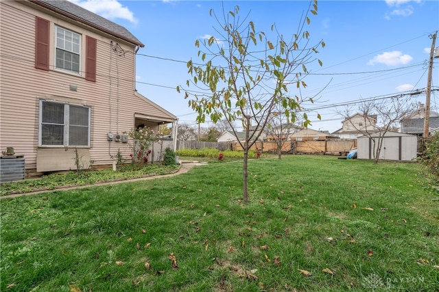 view of yard with a shed