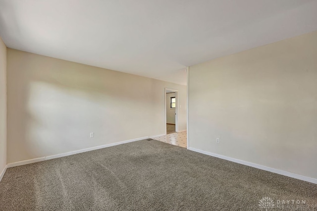 view of carpeted spare room