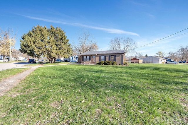 view of front of house featuring a front yard