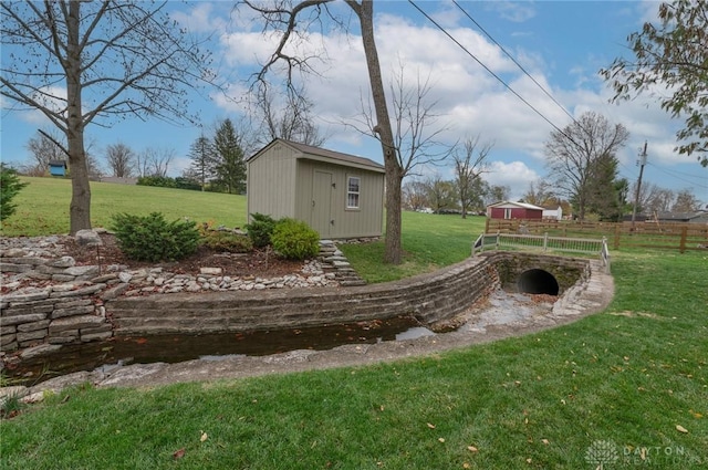 view of yard with a shed