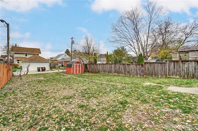 view of yard with a shed