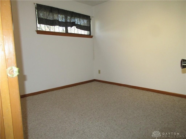 empty room featuring carpet