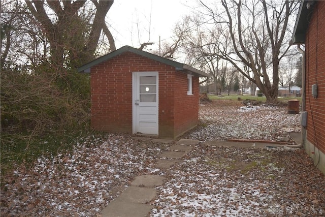 view of outbuilding