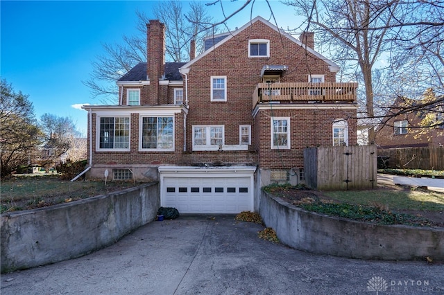 view of front facade with a garage