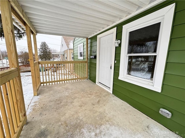 view of patio / terrace with covered porch