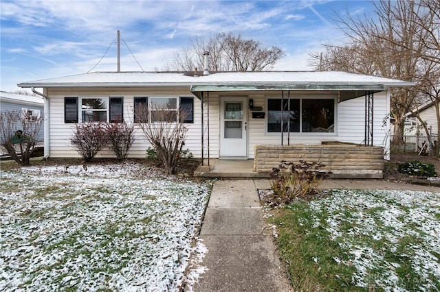 view of front of property featuring a porch