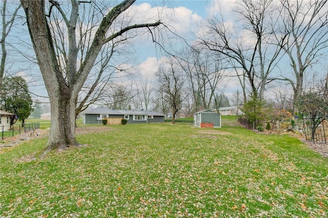 view of yard with a shed