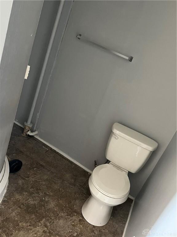 bathroom featuring toilet