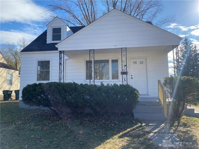 view of front of property featuring a porch