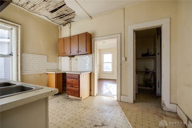 kitchen featuring tasteful backsplash