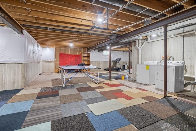 basement with washing machine and dryer