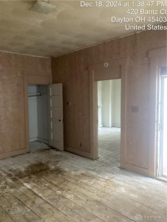 unfurnished bedroom featuring light hardwood / wood-style floors