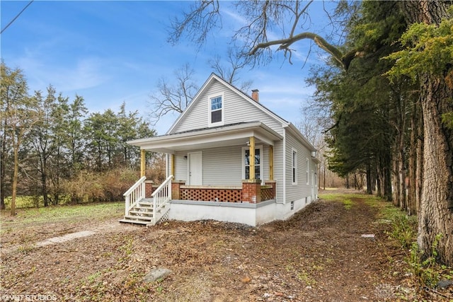 view of front facade with covered porch