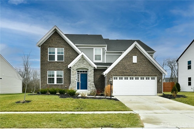 view of front of house with a front lawn