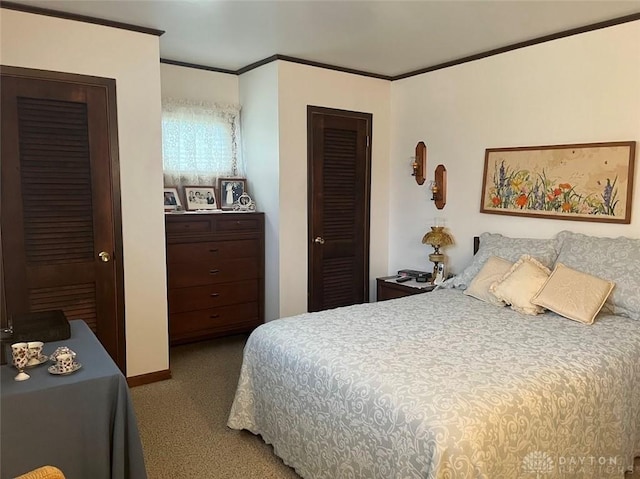 bedroom with carpet flooring, a closet, and ornamental molding