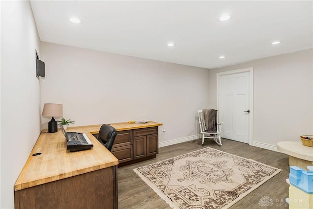 office area featuring dark hardwood / wood-style flooring