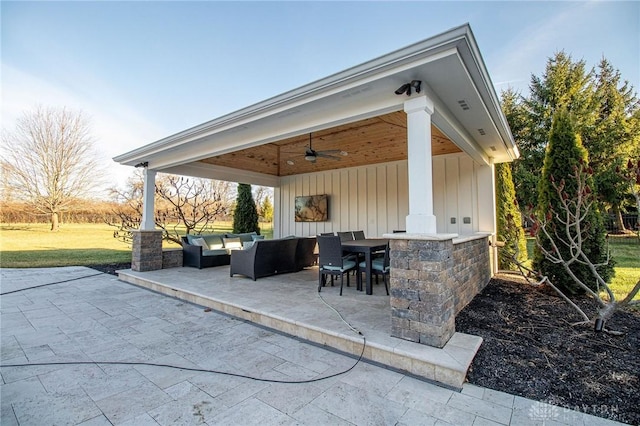 view of patio featuring outdoor lounge area and ceiling fan