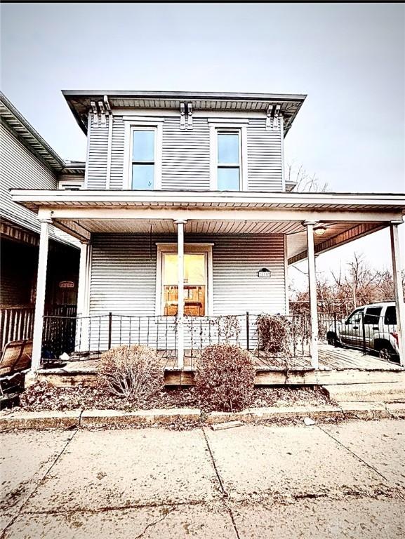 view of front of home featuring a porch