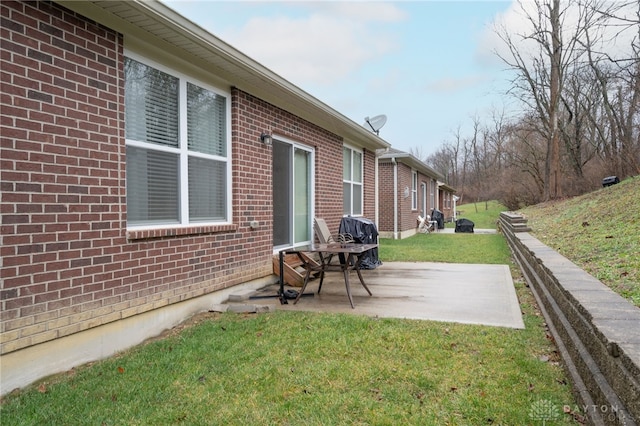 view of yard with a patio