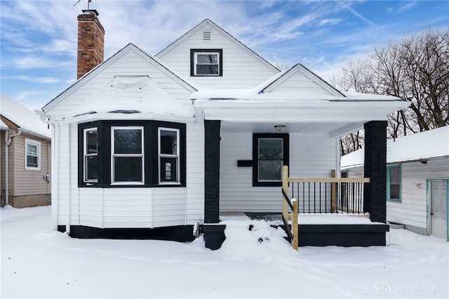 view of front facade with covered porch