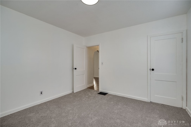 view of carpeted spare room