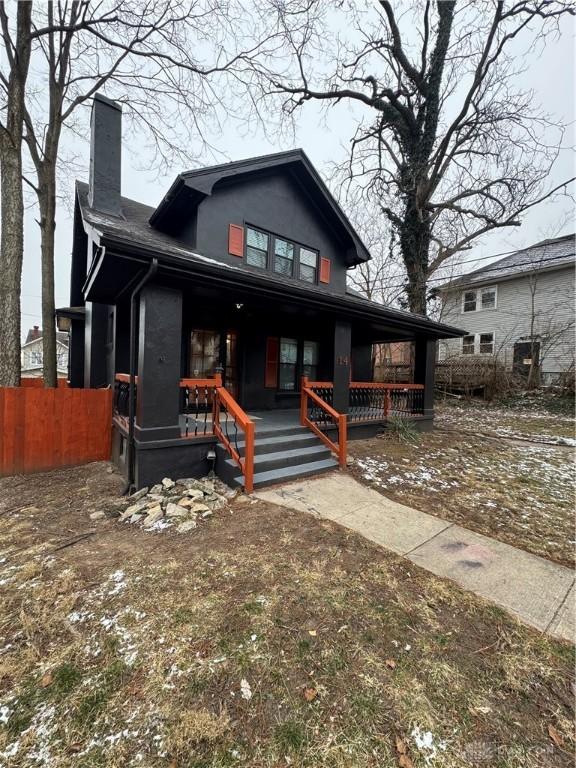 view of front of house featuring a porch