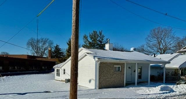 view of front of house featuring covered porch