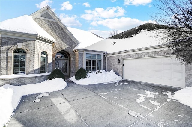 view of front of house with a garage