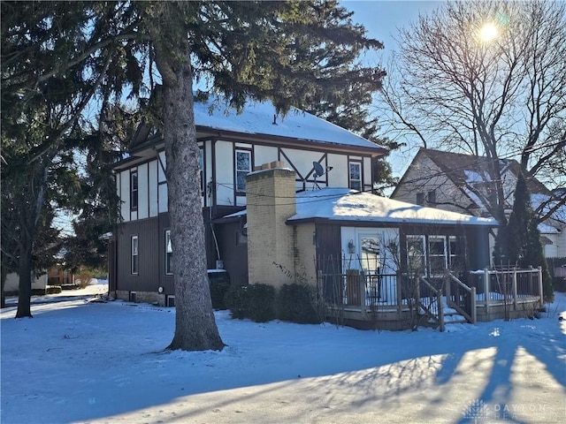 view of front facade