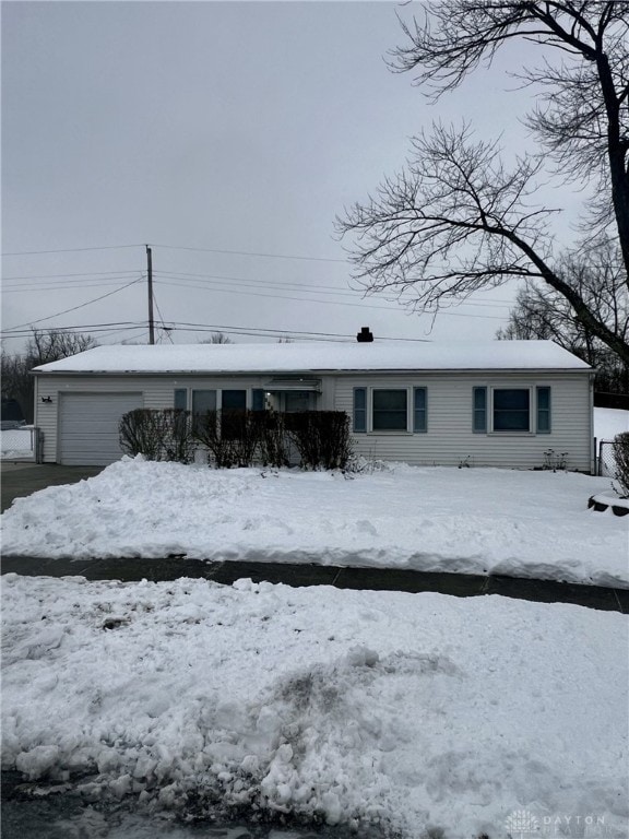 view of front of home featuring a garage