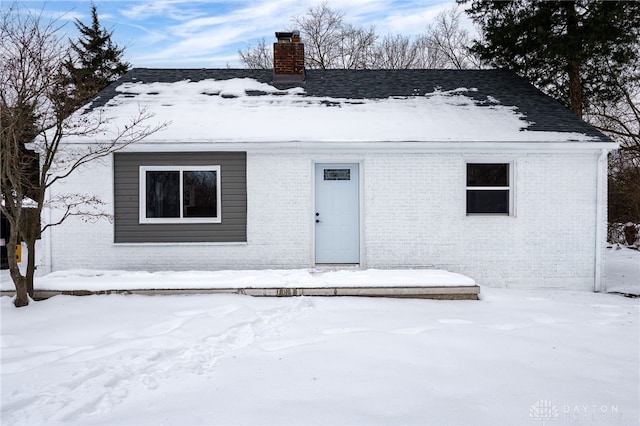 view of front of property