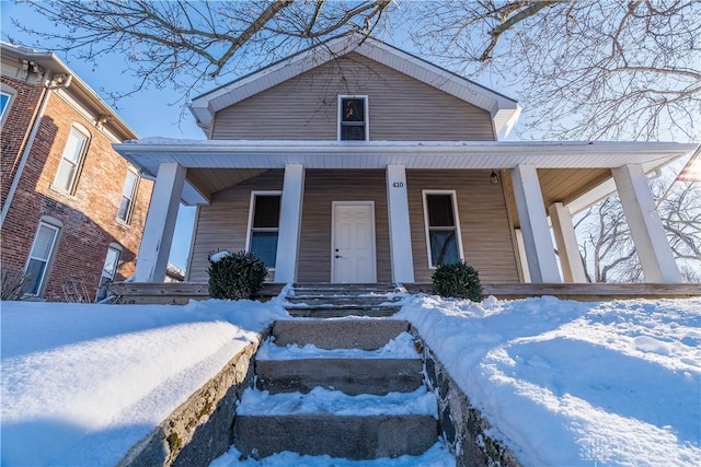 view of front facade with covered porch