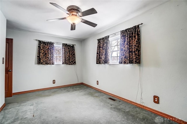 empty room with ceiling fan