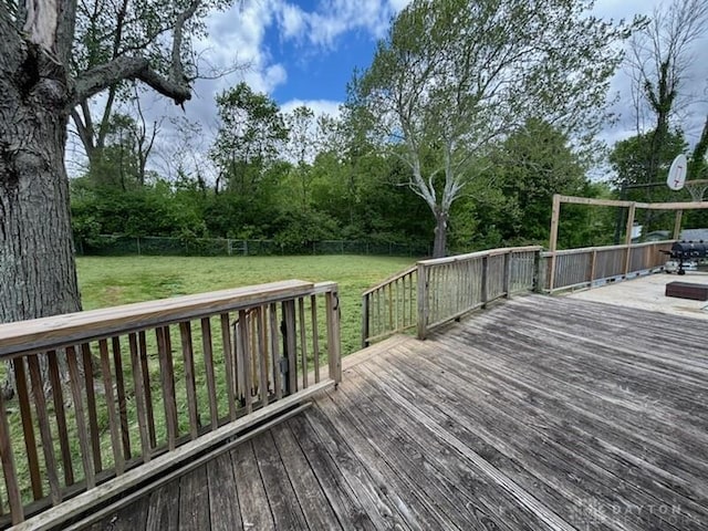 4403 Clayton Rd, Perry Twp, OH 45309 - view of deck