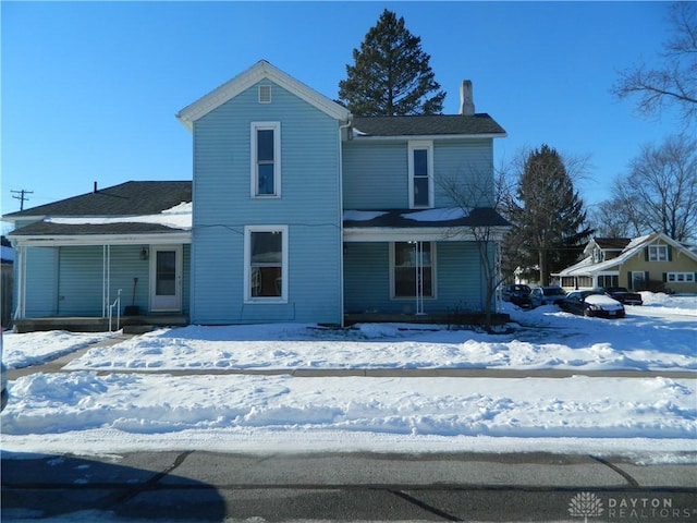 view of front property