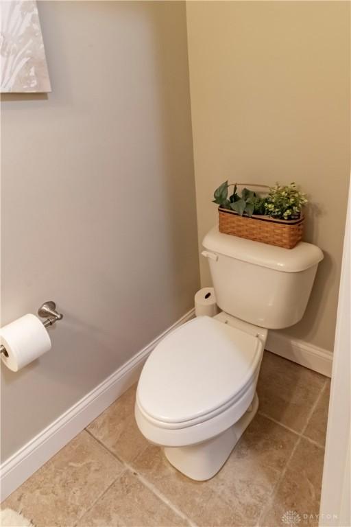 bathroom featuring toilet