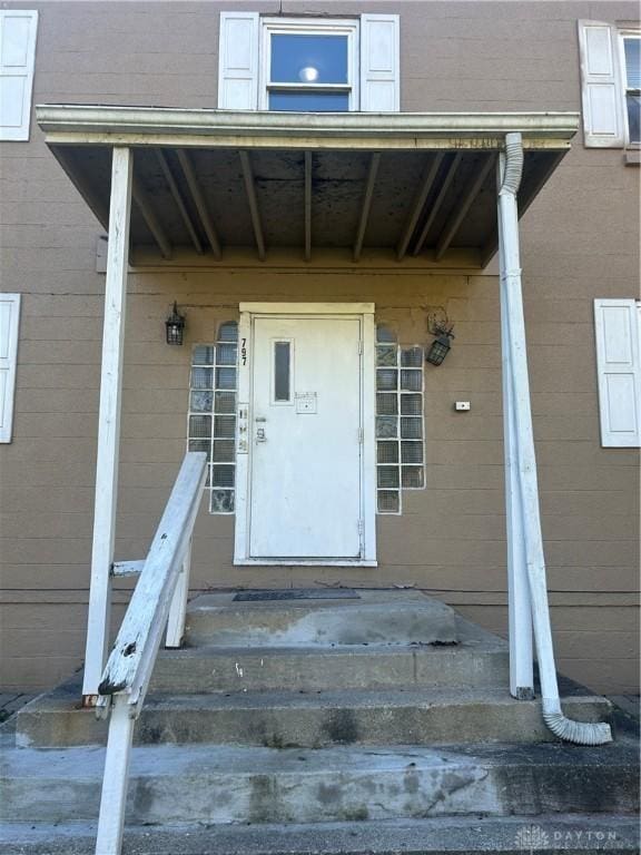 view of entrance to property