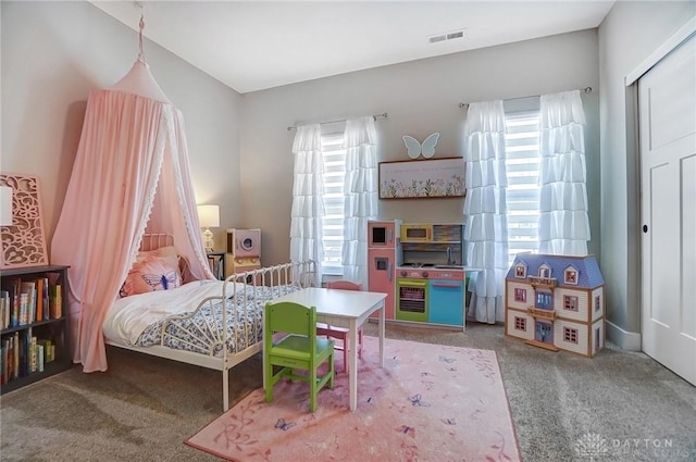 view of carpeted bedroom