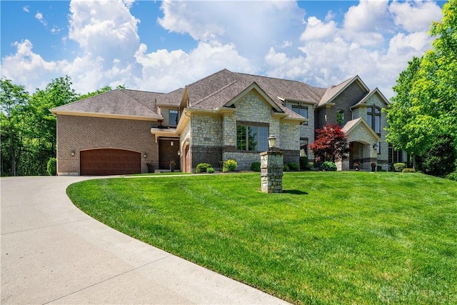 view of front of property with a front yard